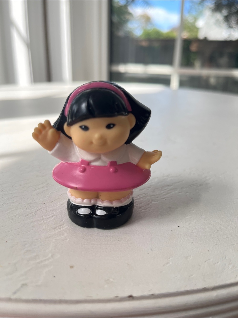 5/$25 💛 Little People Sonya Lee